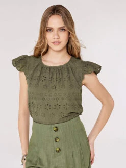 Broderie Anglaise Top