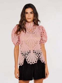 Shell Lace Scallop Top