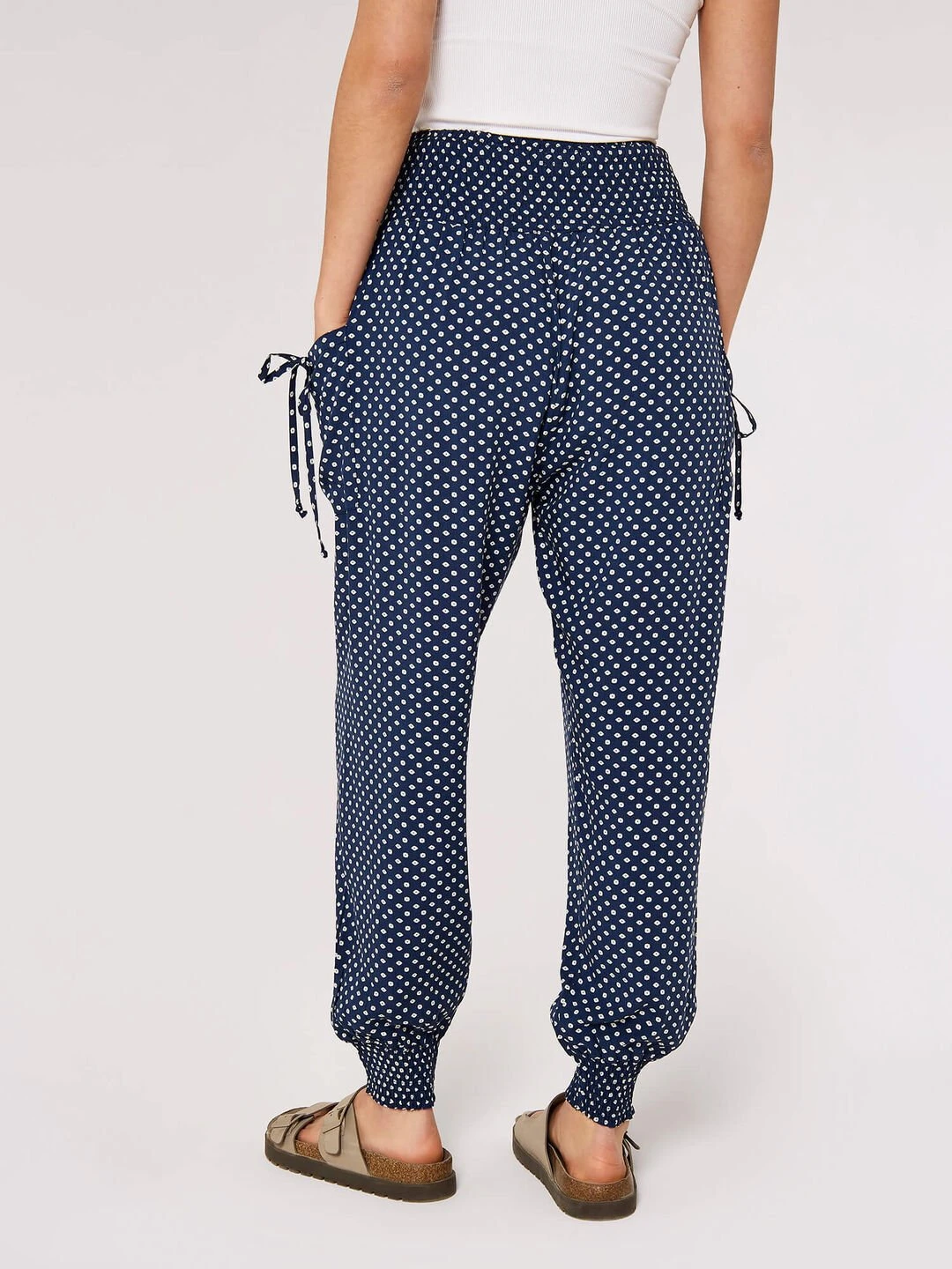 Diamond Print Smocked Jogger 4 Diamond Print Smocked Jogger - Image 4