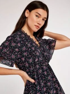 Ditsy Angel Sleeve Dress -Out Shino Sales Store t2 5051839594265